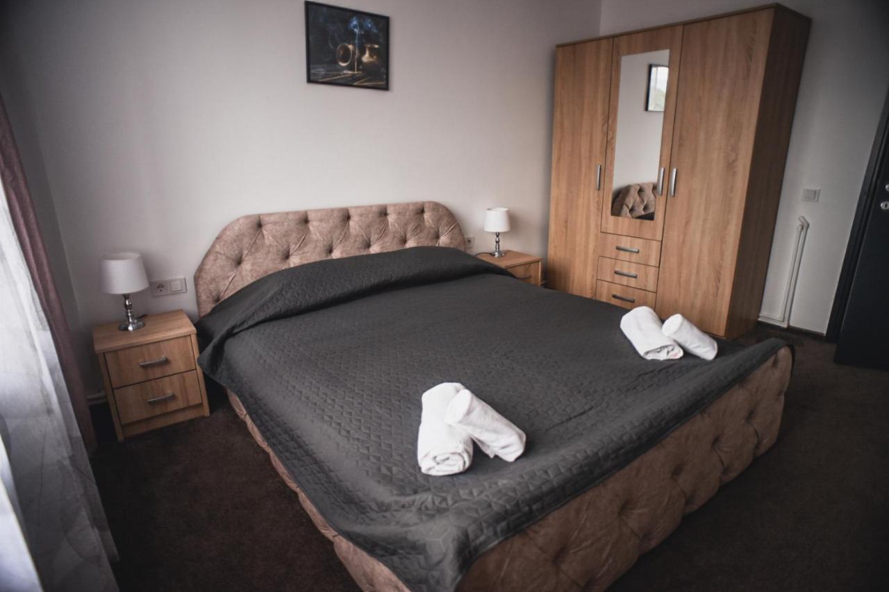 Petrosani Camere De Inchiriat - Hotel Petroshani Srl 外观 照片