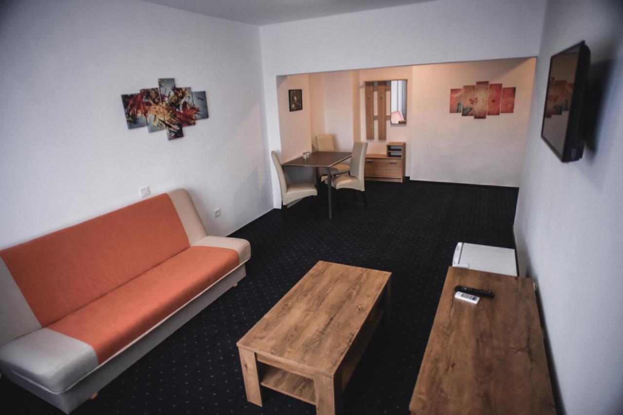 Petrosani Camere De Inchiriat - Hotel Petroshani Srl 外观 照片