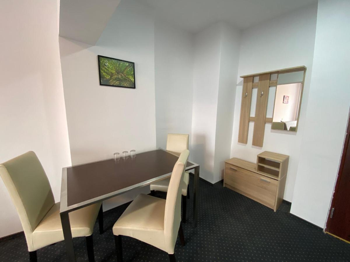 Petrosani Camere De Inchiriat - Hotel Petroshani Srl 外观 照片