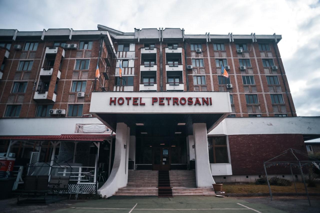 Petrosani Camere De Inchiriat - Hotel Petroshani Srl 外观 照片