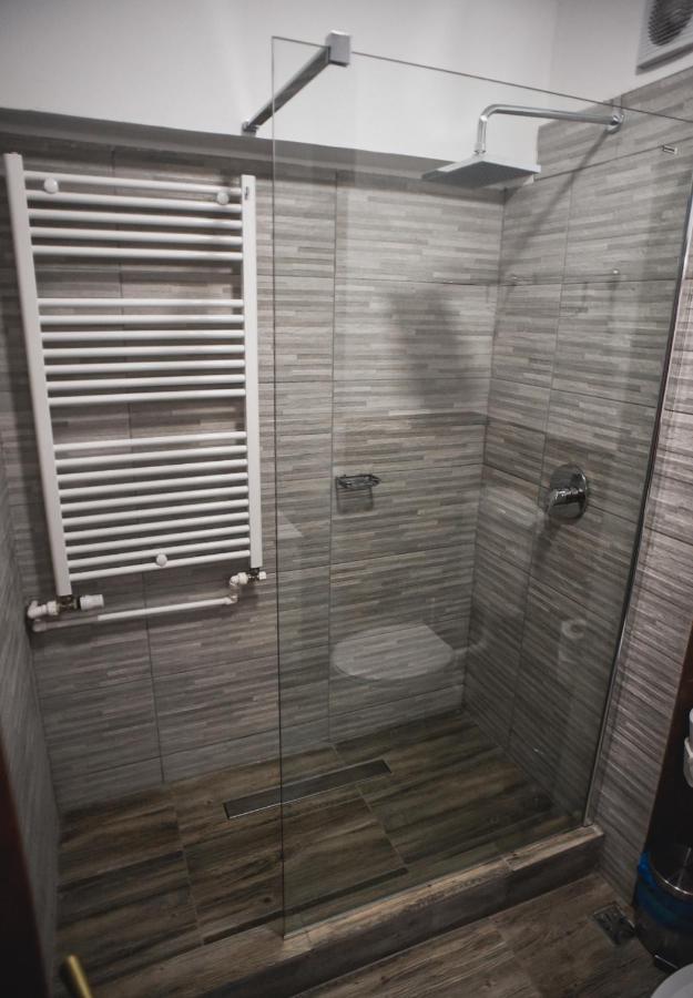Petrosani Camere De Inchiriat - Hotel Petroshani Srl 外观 照片