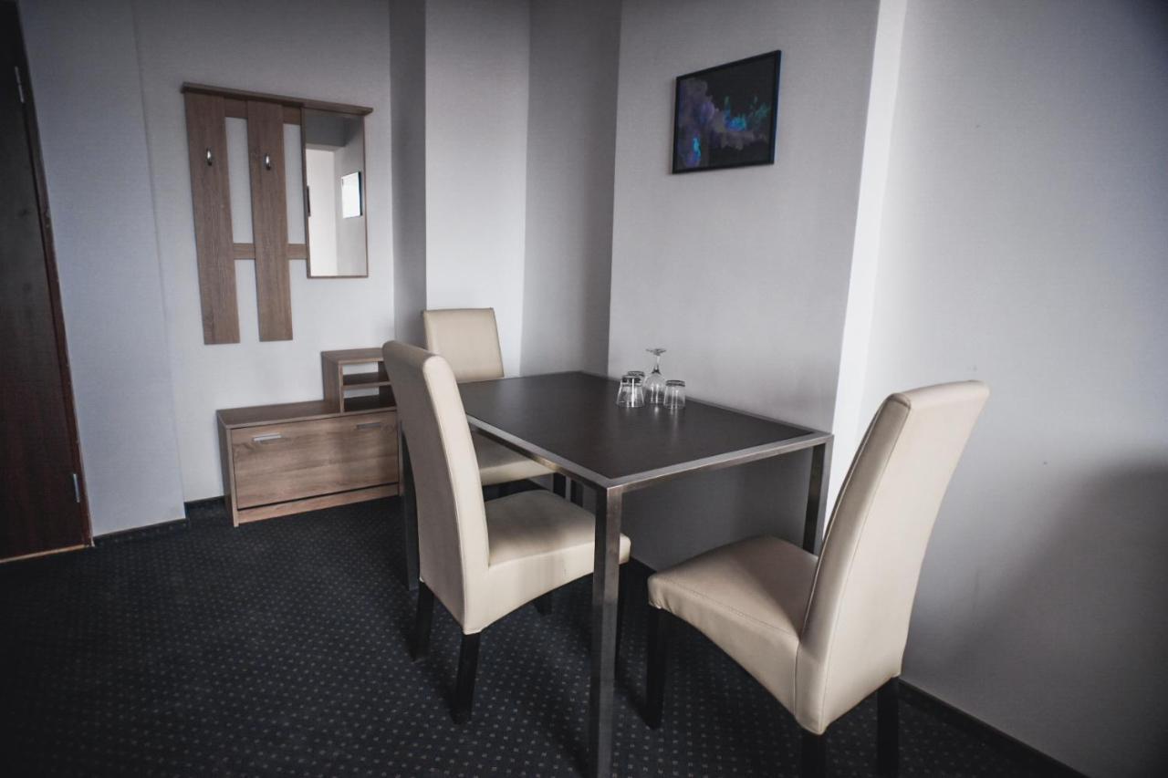Petrosani Camere De Inchiriat - Hotel Petroshani Srl 外观 照片