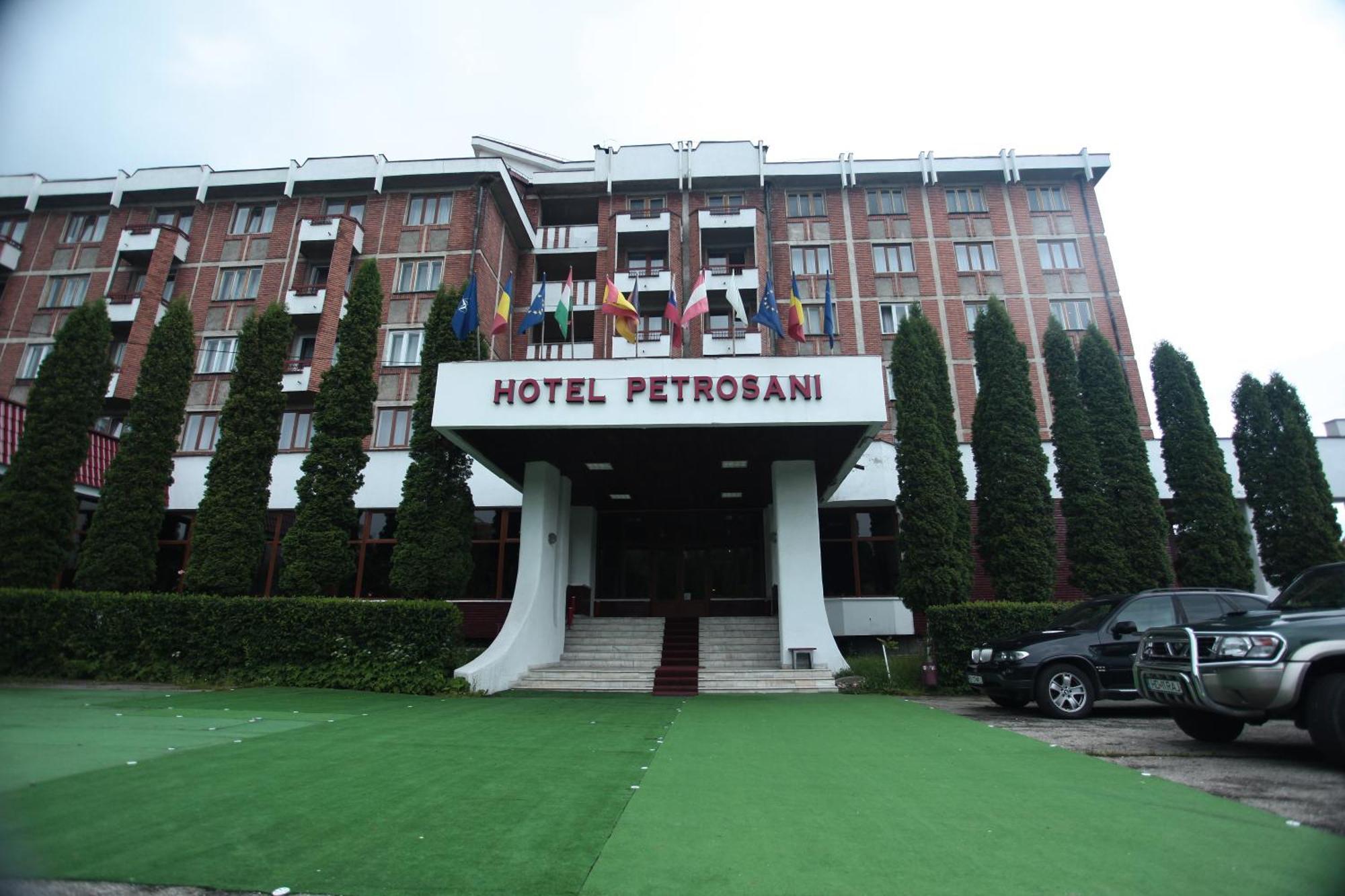 Petrosani Camere De Inchiriat - Hotel Petroshani Srl 外观 照片